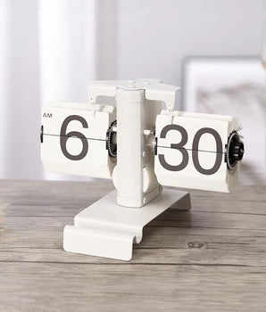 Retro Flip Clock (Automatic Vintage Mechanical Clock)